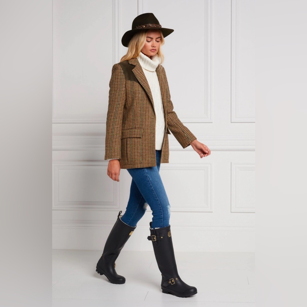 Sherpa Lined Regency Wellington
Matte Black rain boots